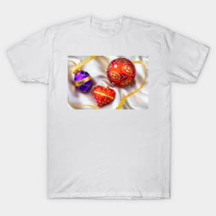 Christmas Heart And Beautiful Ornaments T-Shirt